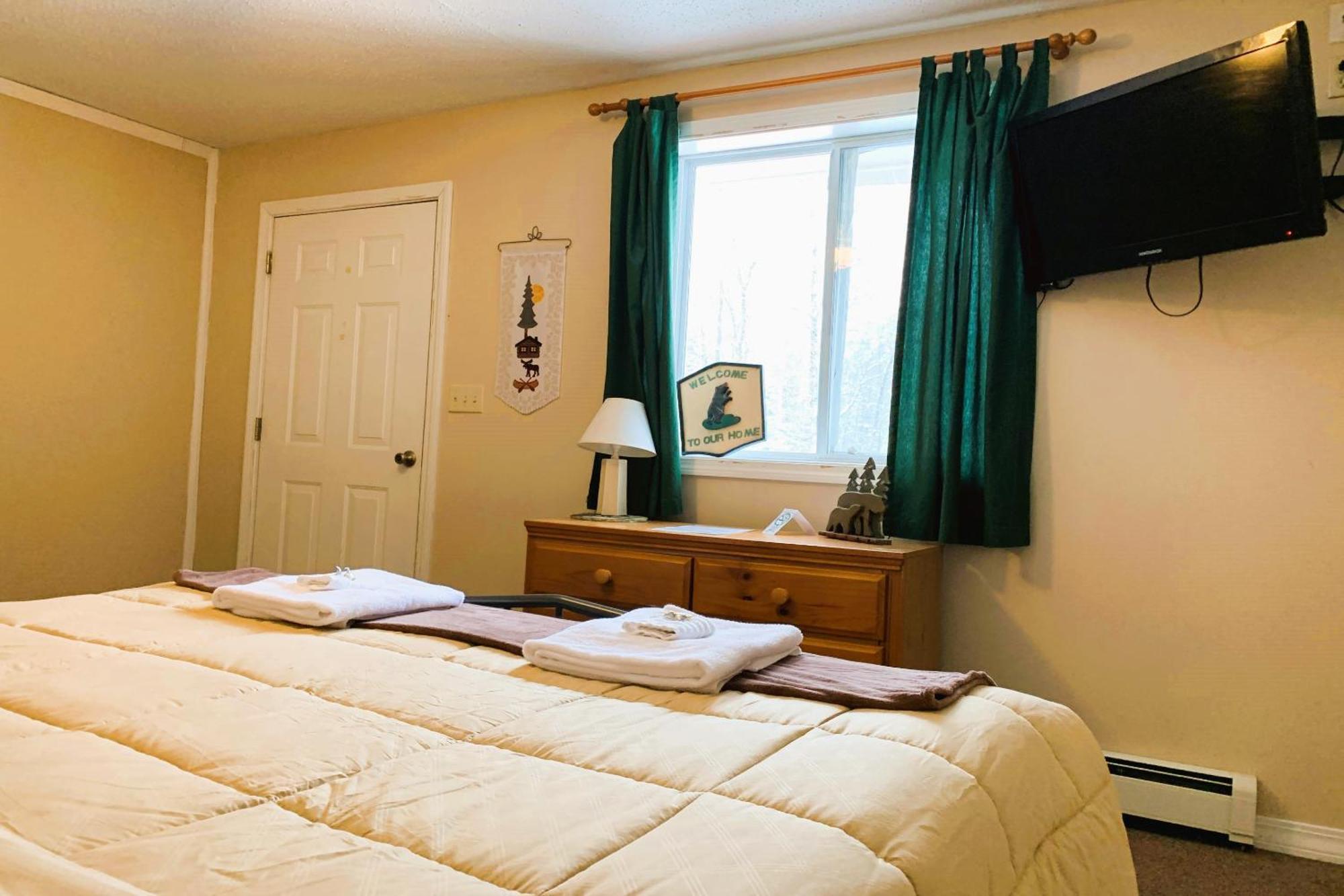 Love Hotels St John River By Oyo At Fort Kent Me Saint John Plantation Екстериор снимка