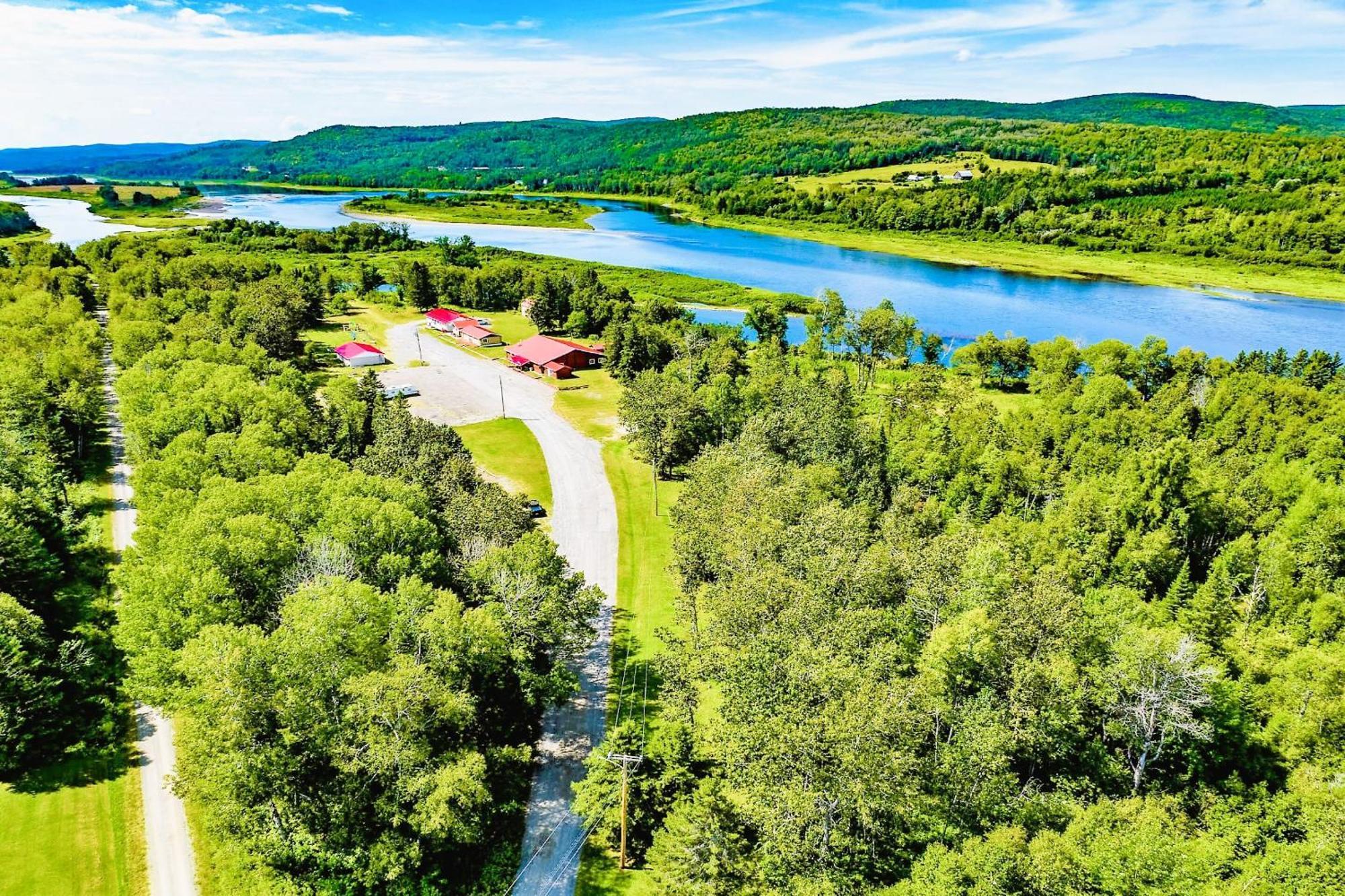Love Hotels St John River By Oyo At Fort Kent Me Saint John Plantation Екстериор снимка